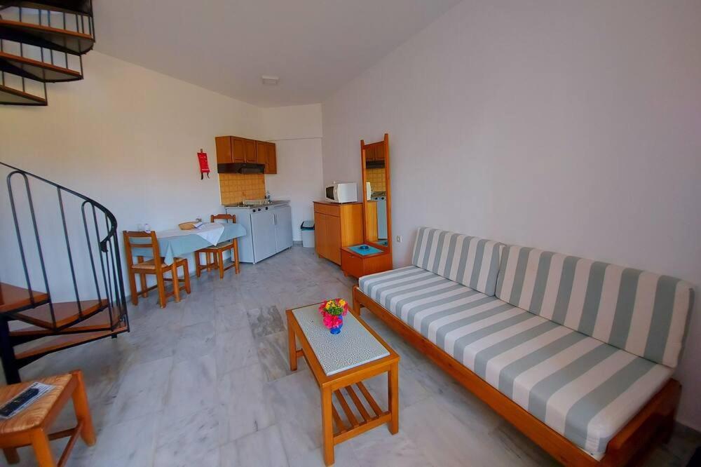 Menelaos Apartments ذاراتسو المظهر الخارجي الصورة