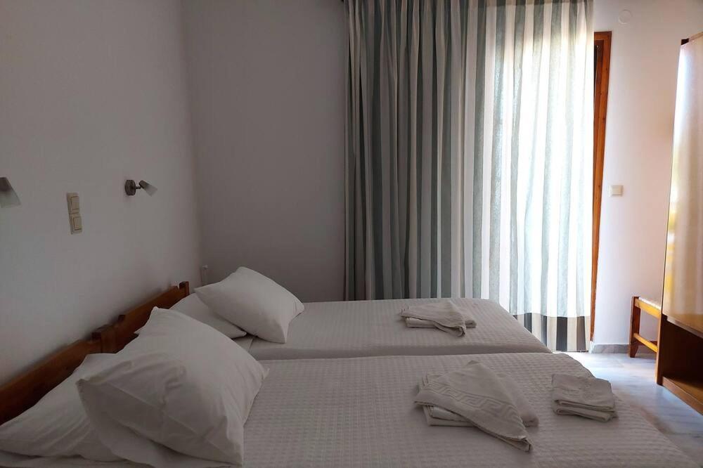 Menelaos Apartments ذاراتسو المظهر الخارجي الصورة