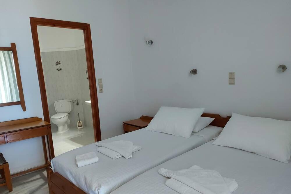 Menelaos Apartments ذاراتسو المظهر الخارجي الصورة