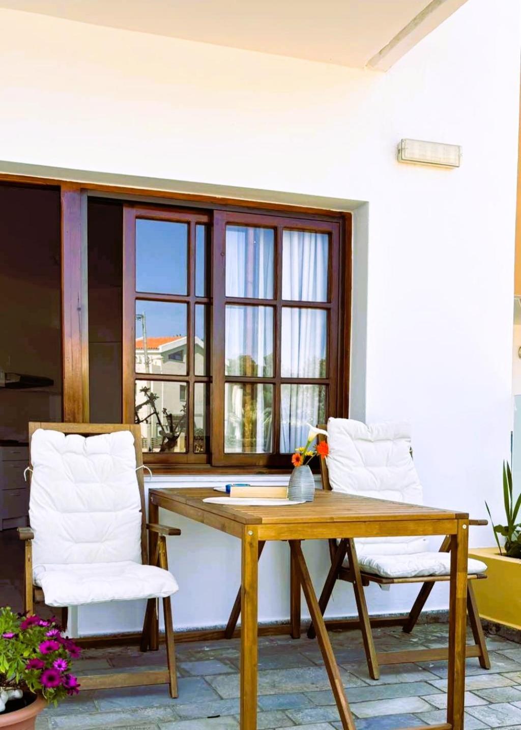 Menelaos Apartments ذاراتسو المظهر الخارجي الصورة