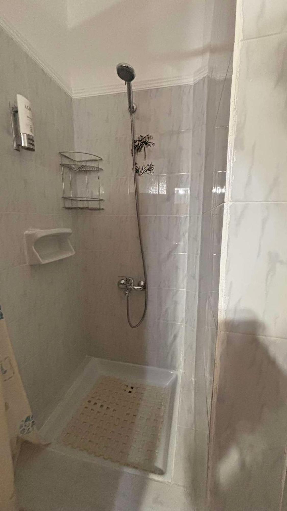 Menelaos Apartments ذاراتسو المظهر الخارجي الصورة